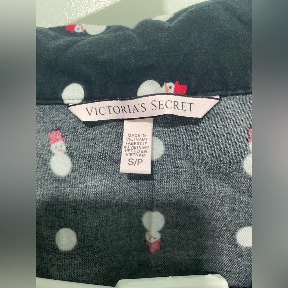 Victoria's Secret Black Polka Dot Snowman Button Down Pajama Set | Size Small - Picture 7 of 9